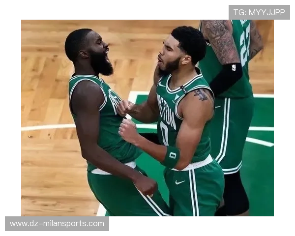 凯尔特人靠塔图姆攻防顶级效率,波士顿压制全场 凯尔特人靠塔图姆攻防顶级效率,波士顿压制全场